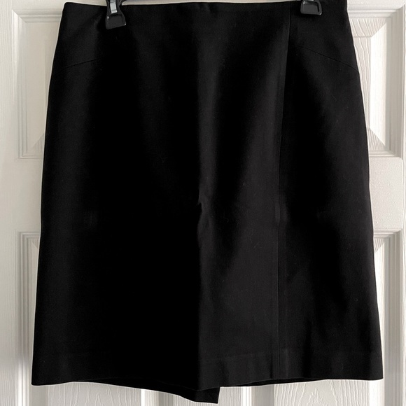 Banana Republic Black Stretch Pencil Skirt (size 8) - Picture 1 of 9